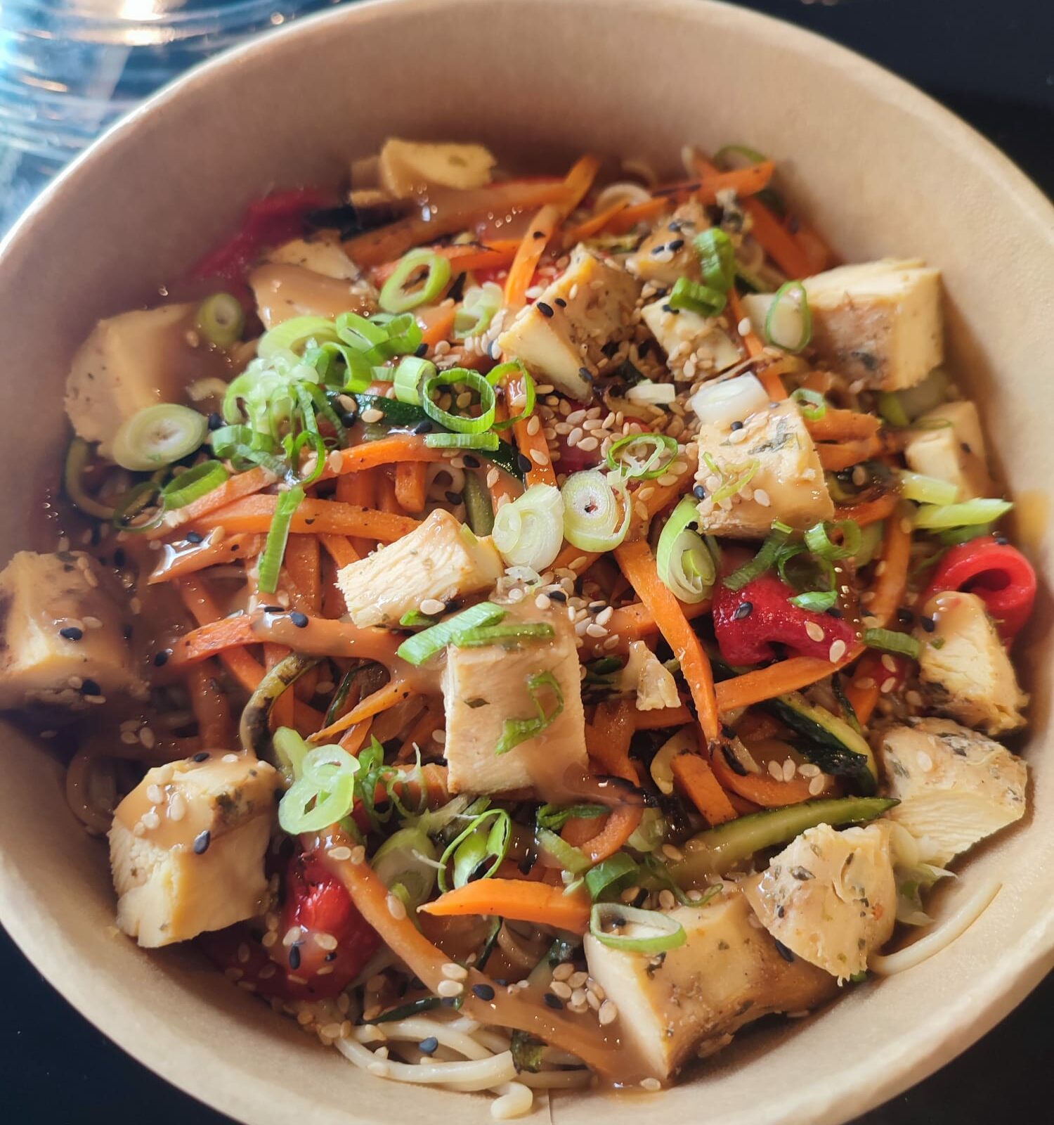 Yakisovas de pollo Yakisovas de pollo Healthy Time - comida saludable para llevar